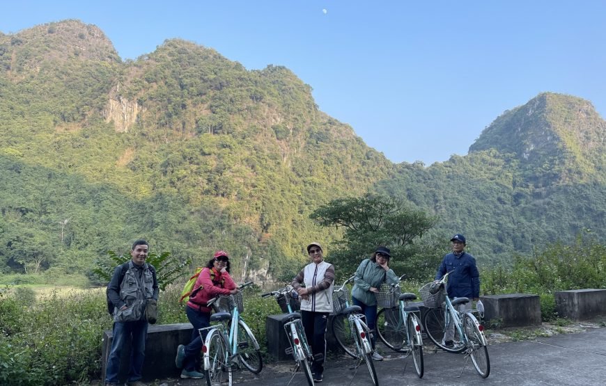 Full day trekking Cat Ba National park to Viet Hai Village , kayaking on the Lan Ha Bay