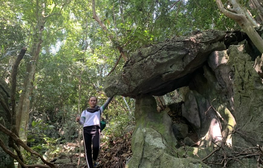 Full day trekking Cat Ba National park to Viet Hai Village , kayaking on the Lan Ha Bay